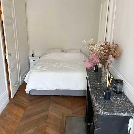 Apartment Traditional French With A Great View! *