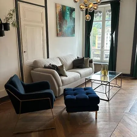 Apartment Traditional French With A Great View!